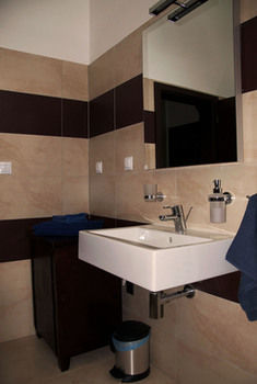 Home Away Main Square Apartment Poprad Luaran gambar